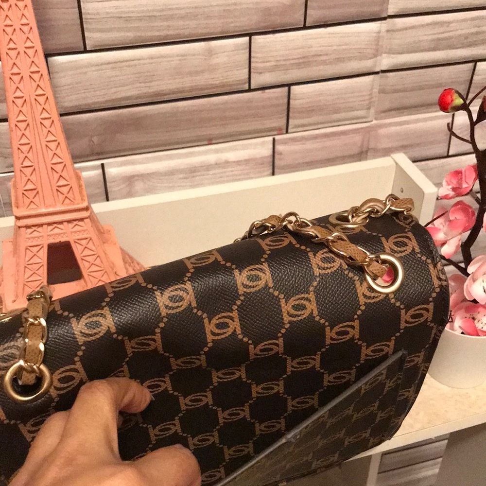 Bebe Black and Gold Chain Shoulder Bag - Picture 6 of 15